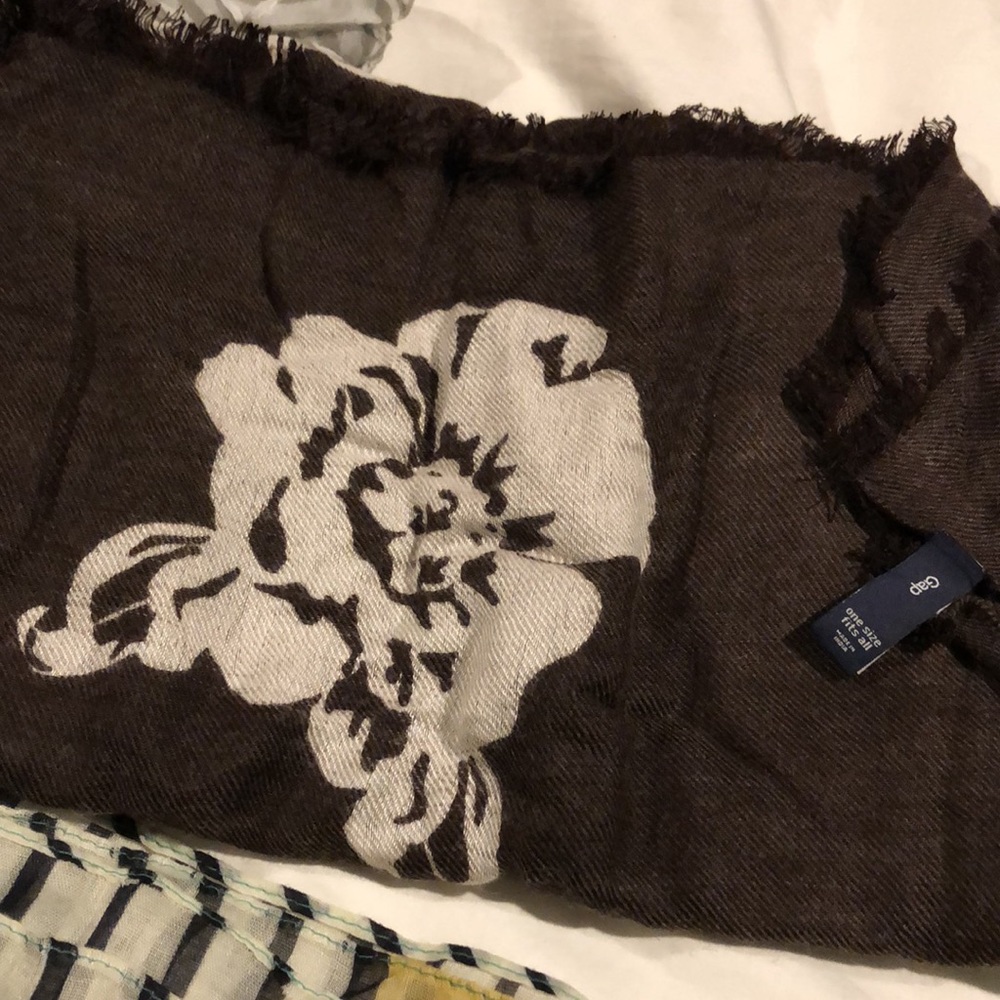 Scarf bundle - 5 scarves - Picture 5 of 6